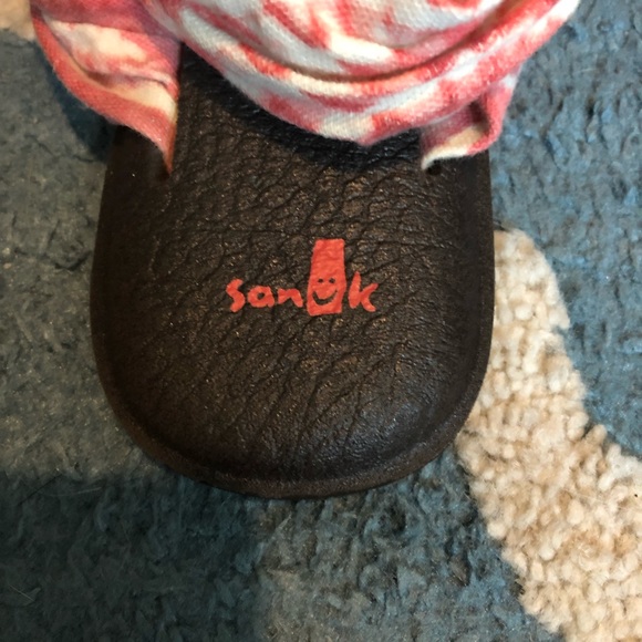 Pair of Sanuk sandals. Size 9. - Picture 2 of 3